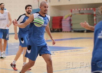 Varias imágenes del trabajo del Melilla Baloncesto, tanto de la sesión del domingo como la de ayer.