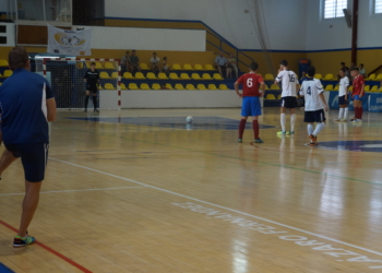 Adri Ferrer, en el moomento de conseguir uno de sus goles desde el punto de doble penalty.