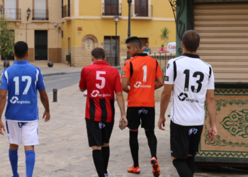 Los jugadores del conjunto unionista, el día que se llevó a cabo la presentación de las equipaciones de la presente temporada en la zona del Pueblo.