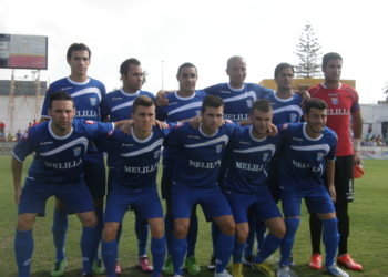 Once inicial que presentó la Unión Deportiva Melilla en su visita al campo de ‘El Palmar’ y donde perdió por un resultado final de 2-1, con gol de Chota.