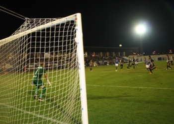 Uno de los ataques melillenses, en el último de los partidos de liga.