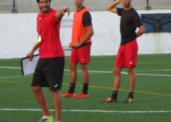 Sesión de entrenamiento del técnico del conjunto de la Tercera División, en el campo de La Espiguera.