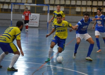 El melillense Mojtar, en una jugada individual frente al cuadro gaditano del Toyota Xerez.