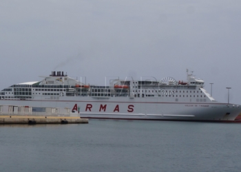 El barco de Armas opera la ruta de Melilla con Motril.