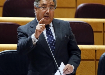 GRA422. MADRID, 09/05/2017.- El ministro del Interior, Juan Ignacio Zoido, durante su intervención en la sesión de control al Gobierno, esta tarde en el pleno del Senado. EFE/Mariscal