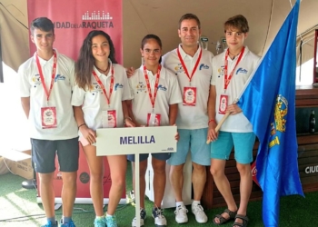 Foto de familia de los componentes de la Federación Melillense de Tenis que estuvieron presentes en tierras madrileñas.