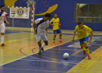 Nessin, con el balón, fue el máximo goleador de la escuadra de nuestra ciudad