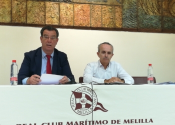 Imagen de la rueda de prensa dada por Antonio Miranda y Vicente de Juan.