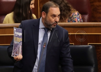 GRAF8862. MADRID, 27/06/2018.- El ministro de Fomento, José Luis Abalos, durante su intervención hoy en el pleno del Congreso. EFE/Ballesteros