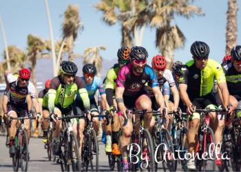 La I Prueba del Open Ciudad de Melilla de Ciclismo en Carretera se disputaba el pasado mes de marzo sobre un circuito ubicado en el Paseo Marítimo de Horcas Coloradas.