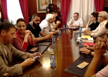 Aberchán, que no tiene cargo en el Gobierno De Castro, participó ayer como si realmente lo tuviera en la reunión del Presidente con Sabrina Moh y representantes de la CIM.