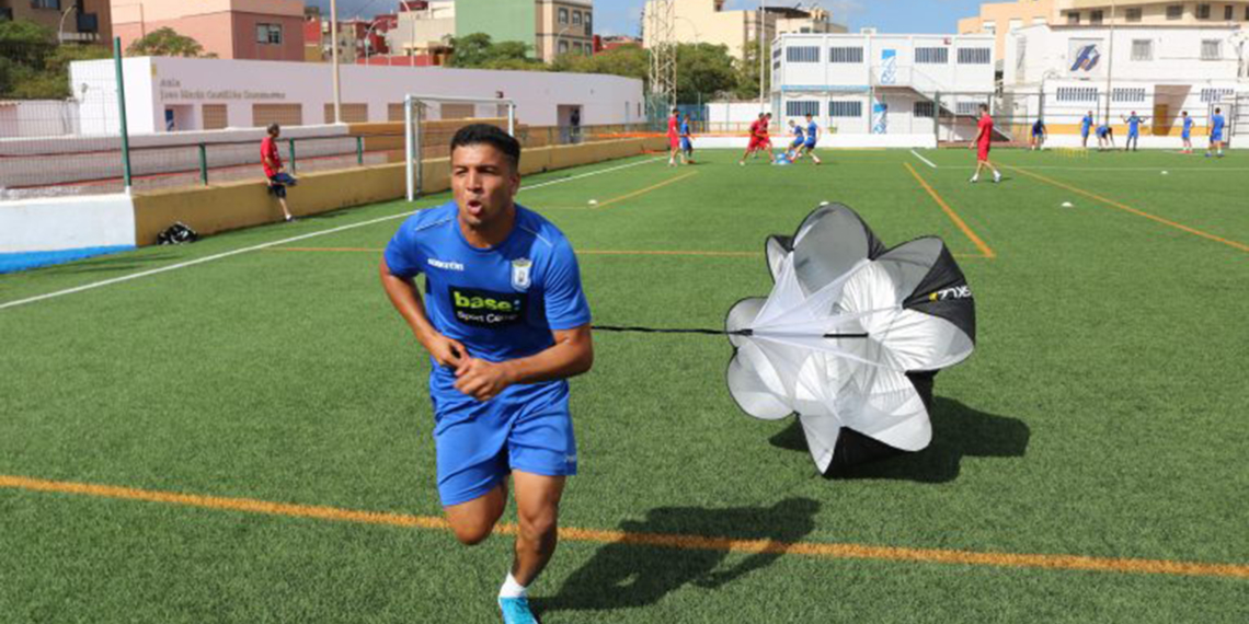 Los futbolistas unionistas van a estar la próxima semana durante muchas horas metidos en un avión.