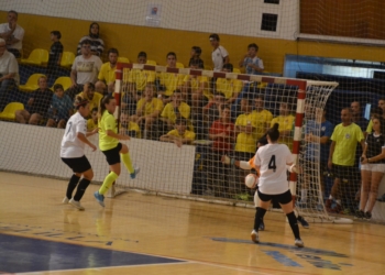 Imagen del último partido jugado en el pabellón Lázaro Fernández.