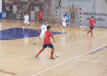 Imagen del partido que se disputó en la jornada de ayer en el Lázaro Fernández.