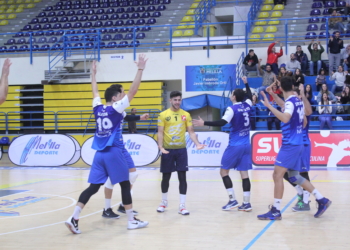 Imagen de uno de los partidos del CV Melilla en su pabellón durante esta temporada.