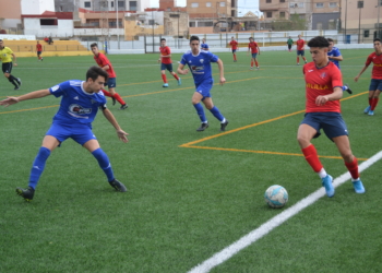 El conjunto azulgrana rinde visita mañana sábado (13:00 horas) al Sevilla FC, conjunto que marcha en la primera posición de la tabla clasificatoria.