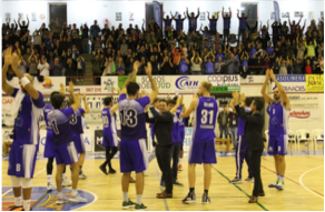 Celebración de uno de sus ascensos.