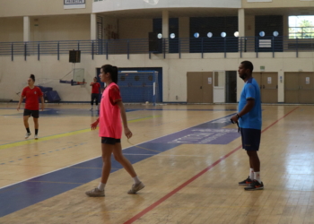 El técnico de la escuadra melillense, en una de las sesiones de entrenamiento,