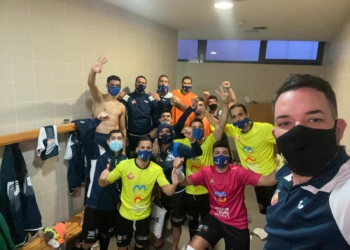 Los jugadores del Melistar celebrando el triunfo de ayer.