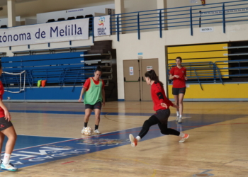 La jugadora malagueña, en una de las sesiones de entrenamientos.