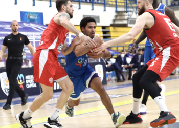 El base del Melilla Baloncesto, en uno de sus partidos de esta temporada.