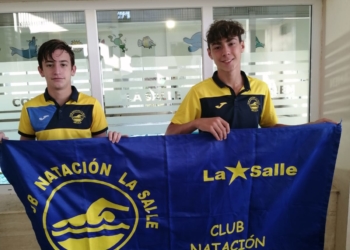 Los dos deportistas locales, que representaron al Club Natación La Salle en Dos Hermanas.