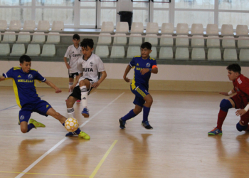 El combinado melillense, que se fue al descanso con un marcador en contra de 0-1, consiguió remontar pero encajó el gol del empate a dos cuando tan solo restaban un par de minutos de juego.