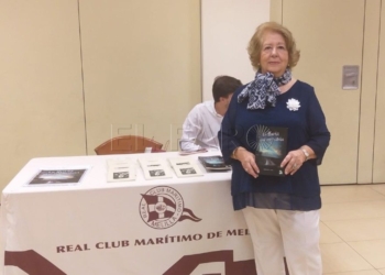 Encarna León durante la presentación de su último libro 'La lluvia que me habita'