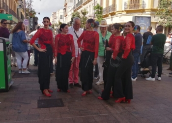 Integrantes de Ballet Colores en una de las actividades organizadas por la asociación Zona Centro