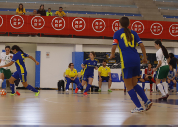 Los combinados infantiles femenino y masculino de fútbol sala de la Territorial Melillense no pudieron comenzar el Nacional con buenos resultados, aunque compitieron de principio a fin.