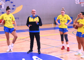 La entidad lasaliana ha decidido sustituir a Paulino Puerto al frente del conjunto de la Liga Femenina Challenge, deseándole “lo mejor, a un técnico clave en la historia de nuestro club”.