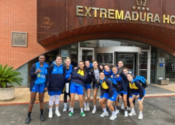 Las jugadoras de la escuadra lasaliana no pudieron sorprender en su cancha al conjunto cacereño, a pesar de que en la segunda parte del choque mejoraron su rendimiento anotador.