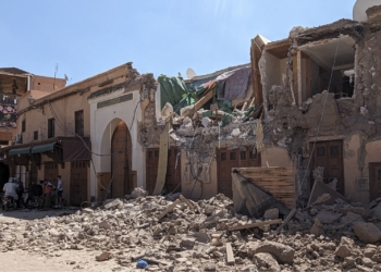 MARRAKECH (MARRUECOS), 09/09/2023.- Fotografía de los destrozos provocados por el terremoto de magnitud 7 este sábado en Marrakech (Marruecos). El número de muertos en el terremoto que azotó anoche Marruecos superó la barrera de los mil, hasta los 1.037, en el balance dado hasta las 13.00 hora local (GMT+1), lo mismo que los heridos, que se contabilizaron en 1.204, 721 de ellos graves. Según un boletín de alerta sísmica difundido por el Instituto Nacional de Geofísica marroquí, el terremoto, de magnitud 7, sacudió la región septentrional marroquí de Marrakech y se produjo a las 23.11 hora local (22.11 GMT del sábado) a 8 kilómetros de profundidad. EFE/ Javier Picazo